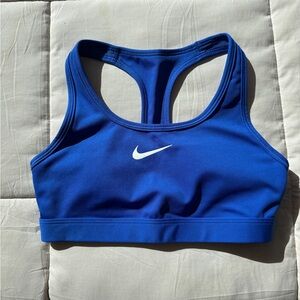 Nike Swoosh Women's Sports Bra